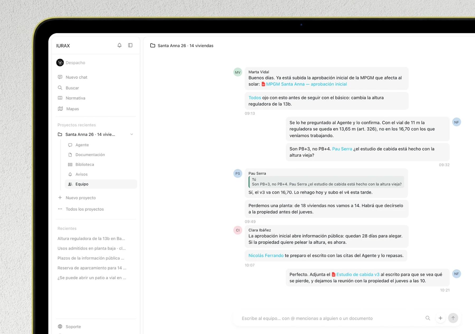 El equipo discutiendo la altura reguladora dentro del propio proyecto, con los documentos citados en el hilo